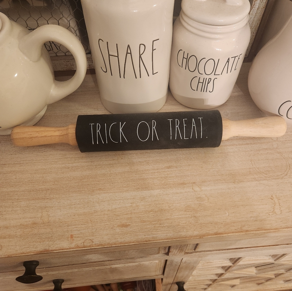 NWT Rae Dunn Trick Or Treat Halloween Rolling Pin
